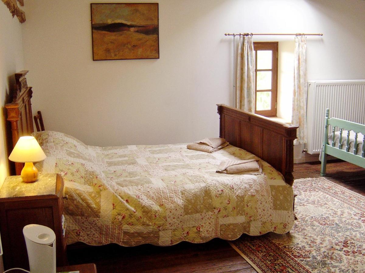 Les Trois Chenes Bed and Breakfast Videix Rum bild